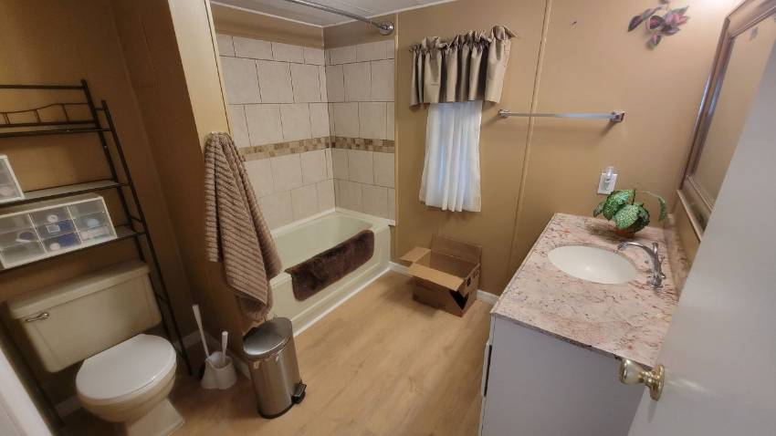 65 Juniper Drive East a Dundee, FL Mobile or Manufactured Home for Sale